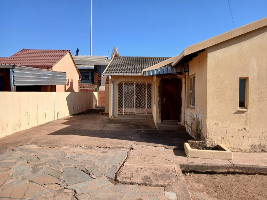 To Let 3 Bedroom Property for Rent in Soshanguve K Gauteng