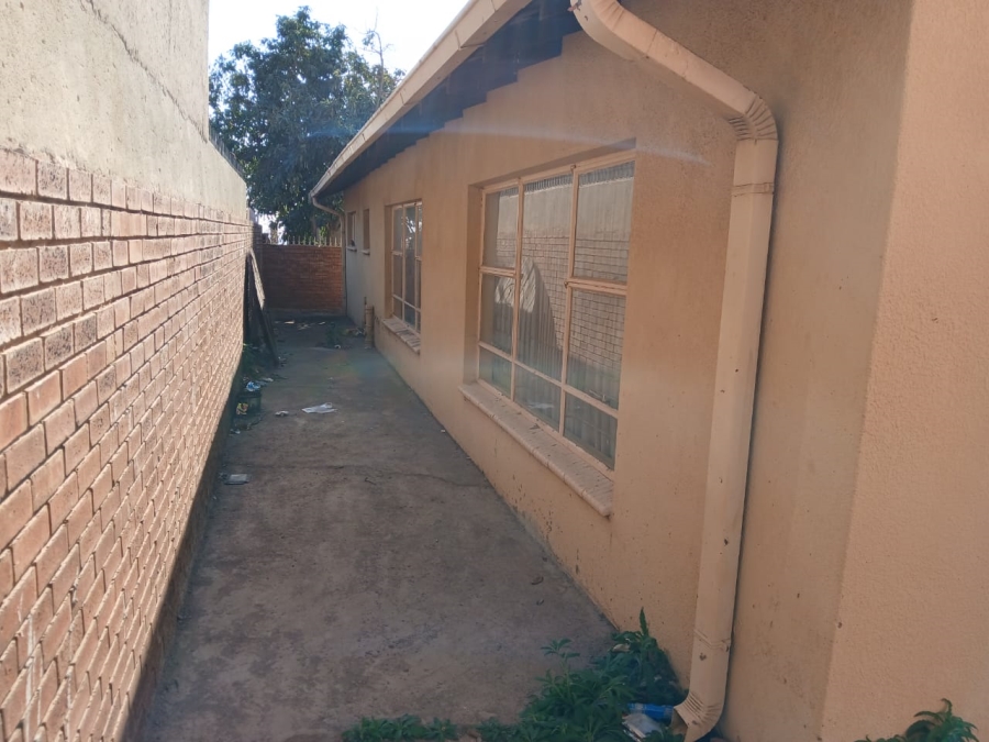 To Let 3 Bedroom Property for Rent in Soshanguve K Gauteng