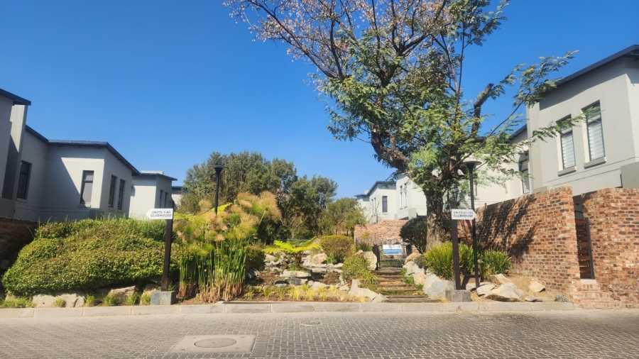 3 Bedroom Property for Sale in Crowthorne AH Gauteng