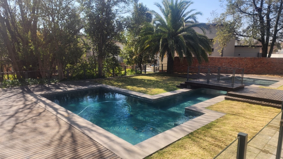 3 Bedroom Property for Sale in Crowthorne AH Gauteng