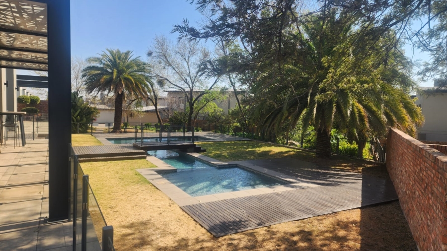 3 Bedroom Property for Sale in Crowthorne AH Gauteng