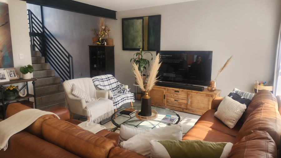 3 Bedroom Property for Sale in Crowthorne AH Gauteng