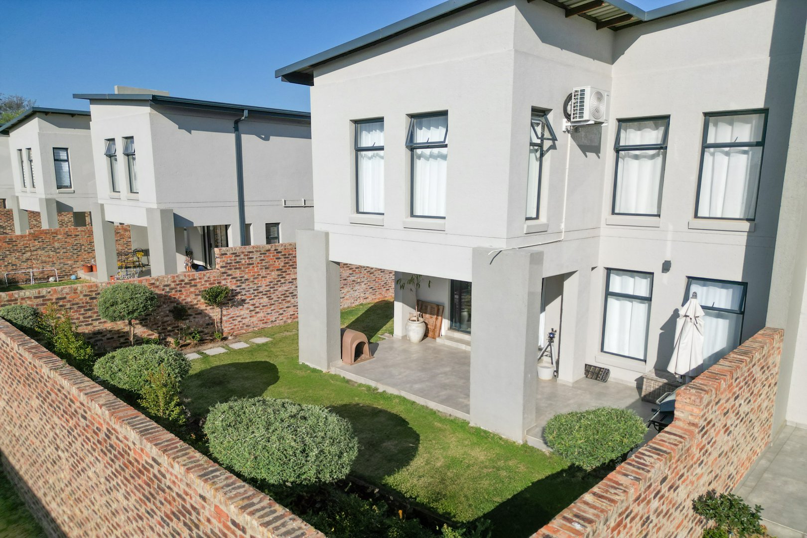 3 Bedroom Property for Sale in Crowthorne AH Gauteng