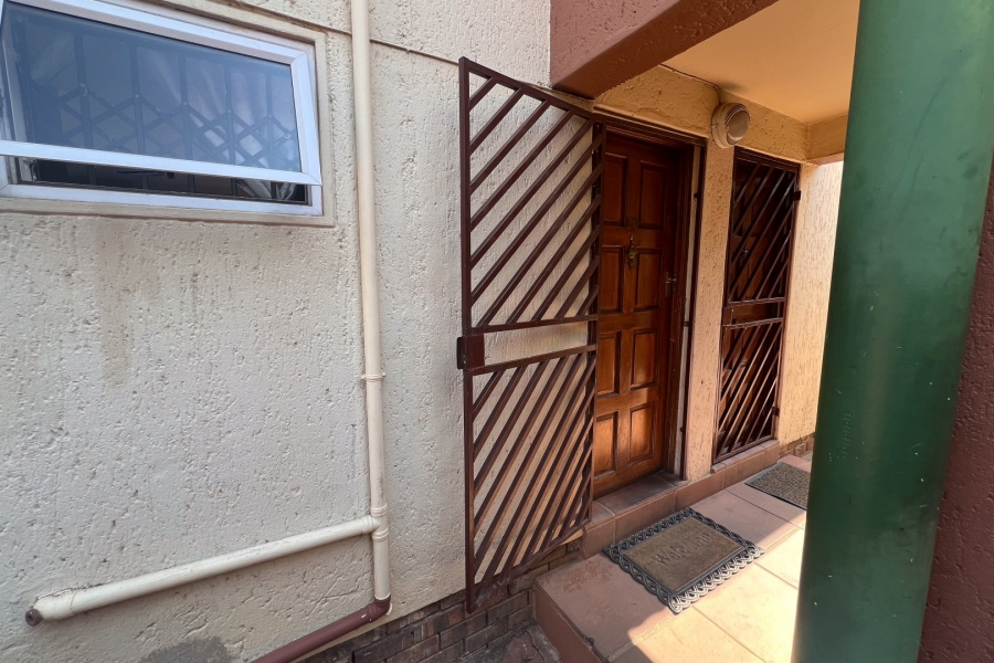 2 Bedroom Property for Sale in Winchester Hills Gauteng