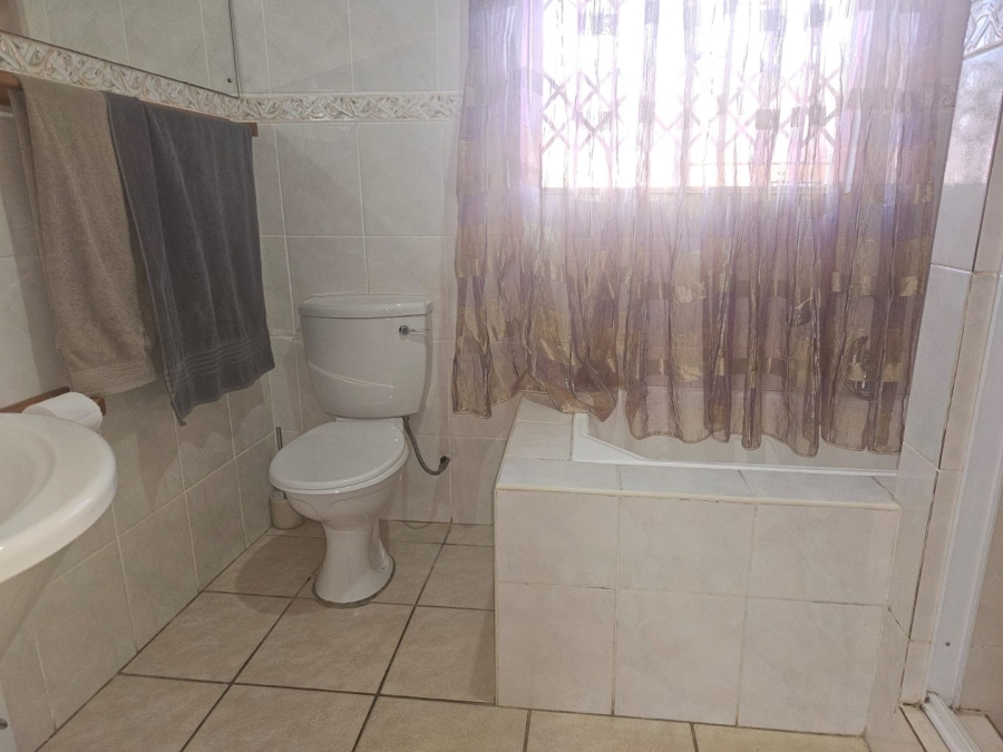 2 Bedroom Property for Sale in Eike Park Gauteng