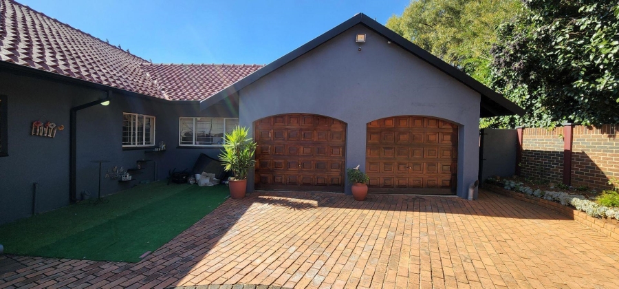 4 Bedroom Property for Sale in Bedfordview Gauteng