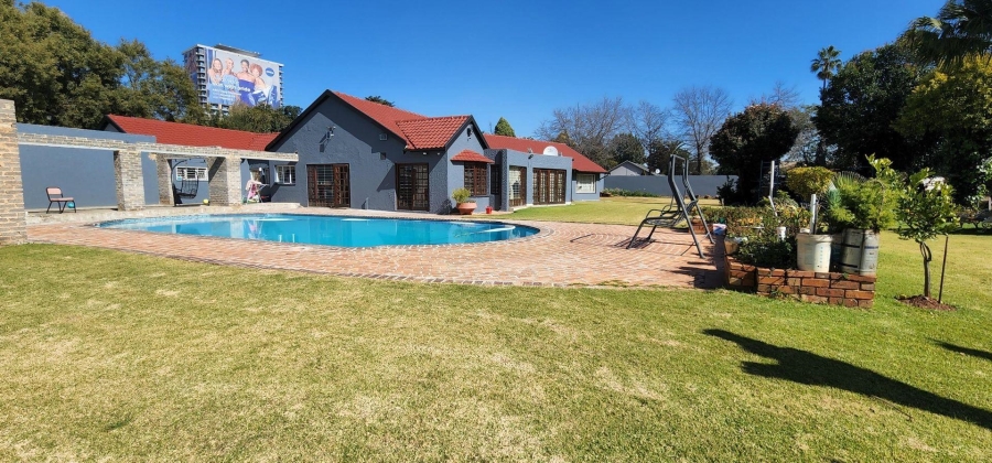 4 Bedroom Property for Sale in Bedfordview Gauteng