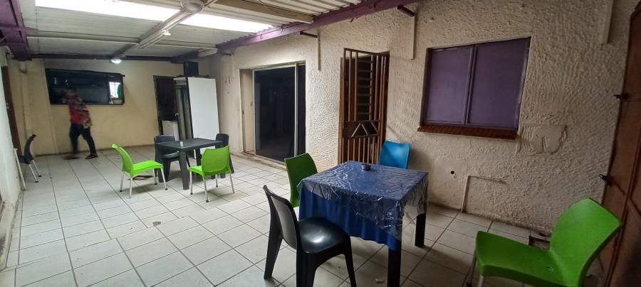 5 Bedroom Property for Sale in Temong Gauteng