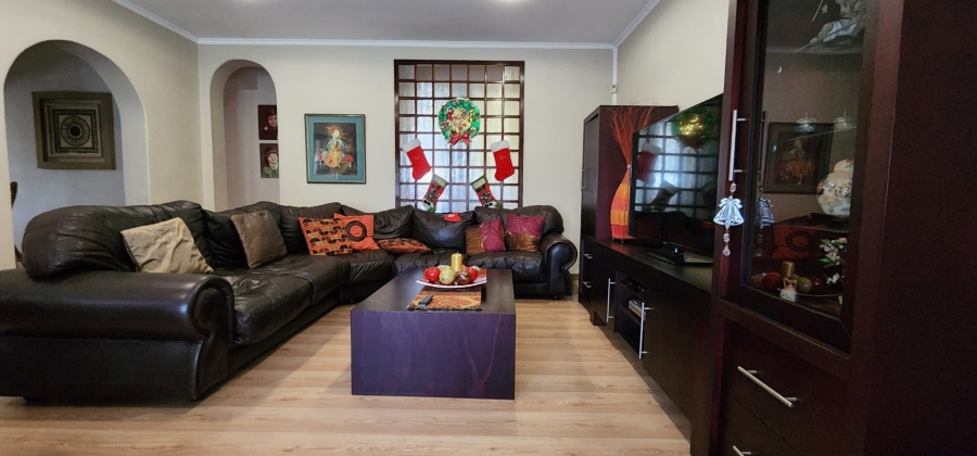 4 Bedroom Property for Sale in Verwoerdpark Gauteng