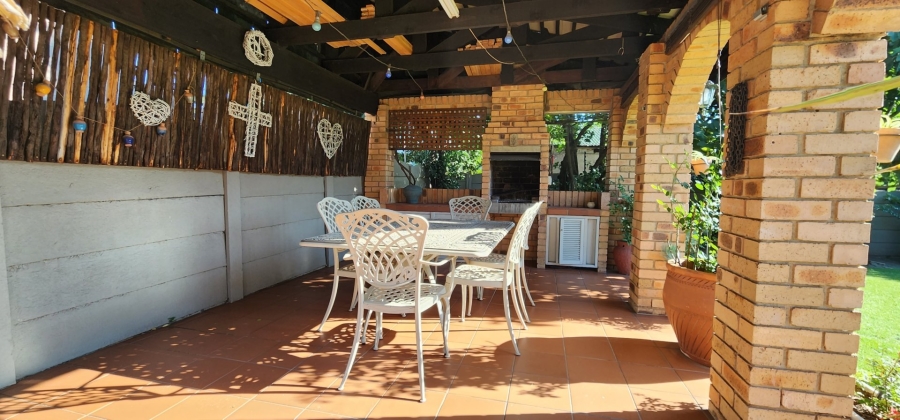 4 Bedroom Property for Sale in Verwoerdpark Gauteng