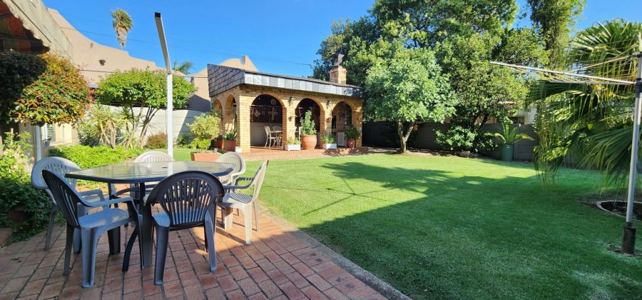 4 Bedroom Property for Sale in Verwoerdpark Gauteng