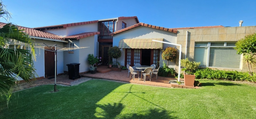 4 Bedroom Property for Sale in Verwoerdpark Gauteng