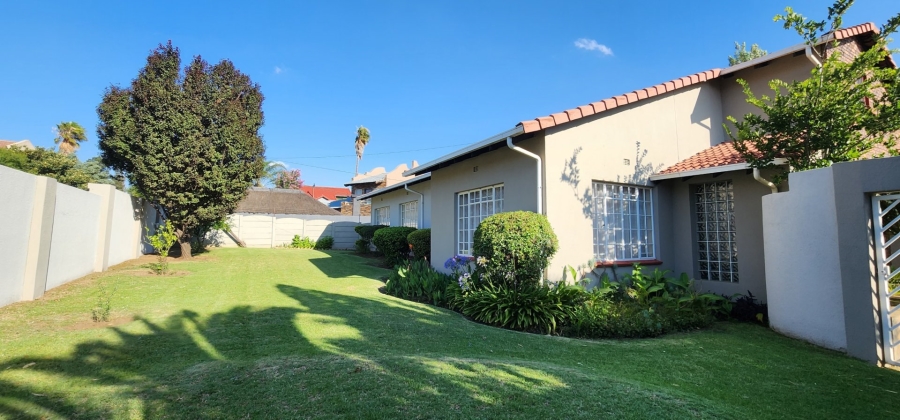 4 Bedroom Property for Sale in Verwoerdpark Gauteng