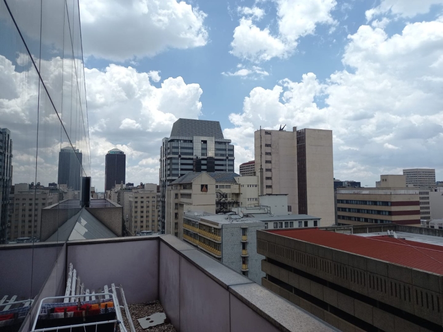 To Let 1 Bedroom Property for Rent in Marshalltown Gauteng