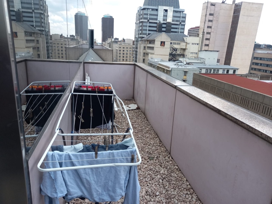 To Let 1 Bedroom Property for Rent in Marshalltown Gauteng