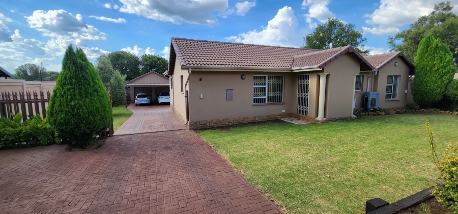 3 Bedroom Property for Sale in Brackendowns Gauteng