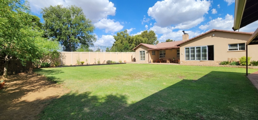 3 Bedroom Property for Sale in Brackendowns Gauteng