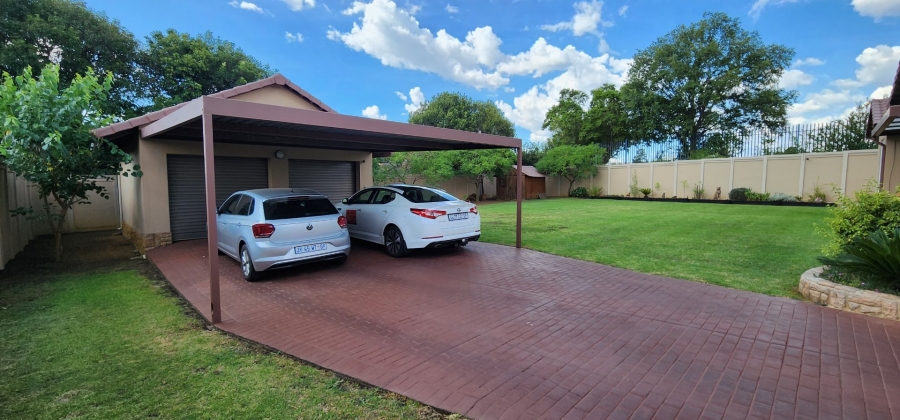 3 Bedroom Property for Sale in Brackendowns Gauteng