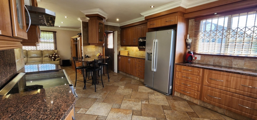 3 Bedroom Property for Sale in Brackendowns Gauteng