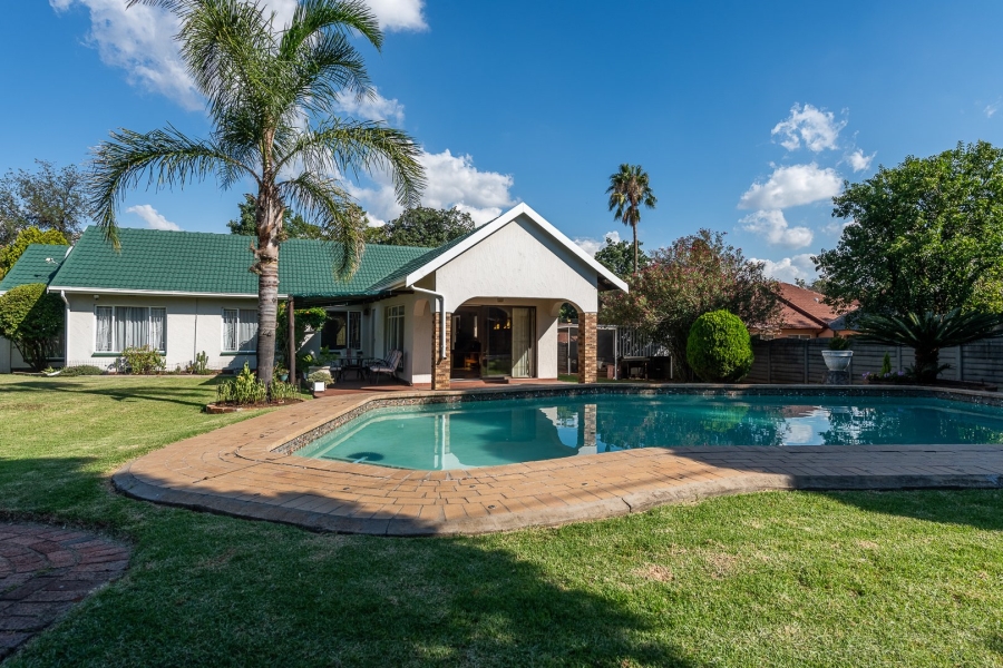 3 Bedroom Property for Sale in Brackendowns Gauteng