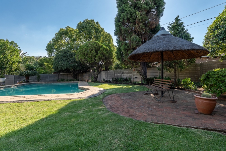 3 Bedroom Property for Sale in Brackendowns Gauteng