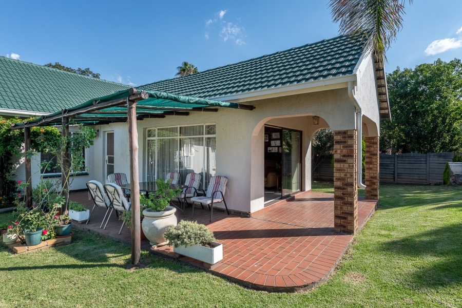 3 Bedroom Property for Sale in Brackendowns Gauteng