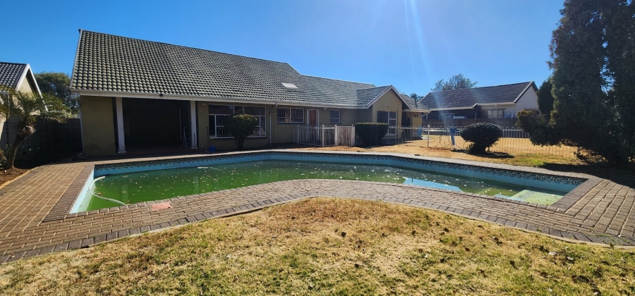 3 Bedroom Property for Sale in Brackenhurst Gauteng