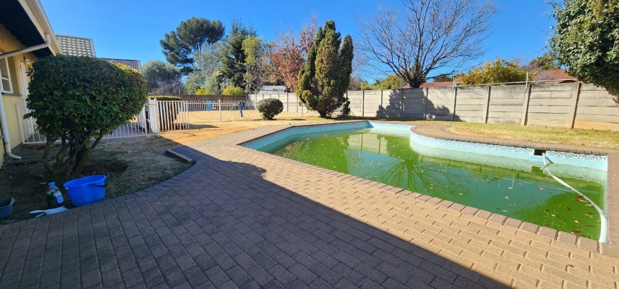 3 Bedroom Property for Sale in Brackenhurst Gauteng