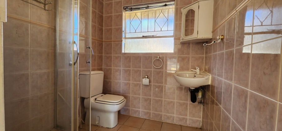 3 Bedroom Property for Sale in Brackenhurst Gauteng