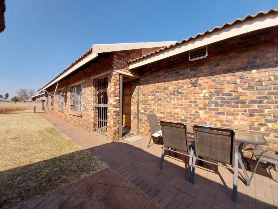 3 Bedroom Property for Sale in Kookrus Gauteng