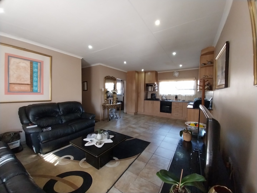 3 Bedroom Property for Sale in Kookrus Gauteng