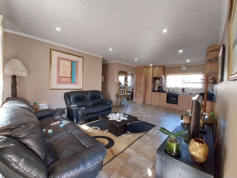 3 Bedroom Property for Sale in Kookrus Gauteng