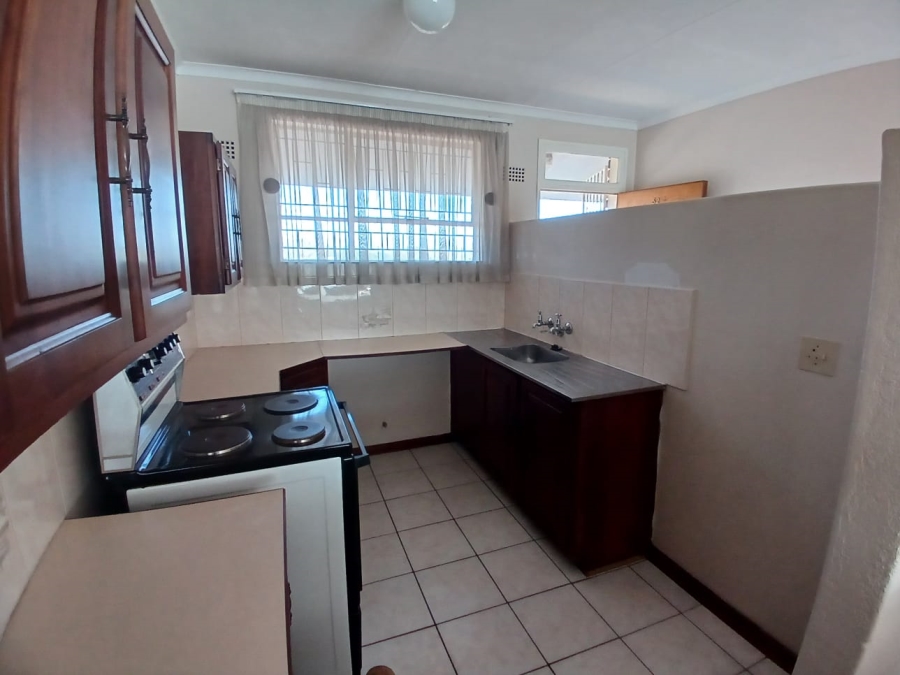 2 Bedroom Property for Sale in Brackendowns Gauteng