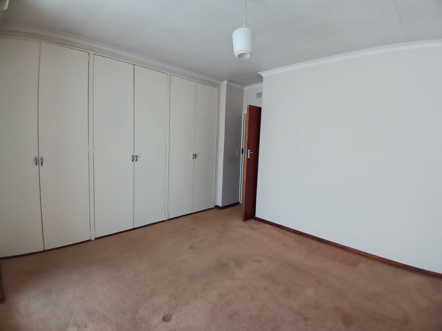 2 Bedroom Property for Sale in Brackendowns Gauteng