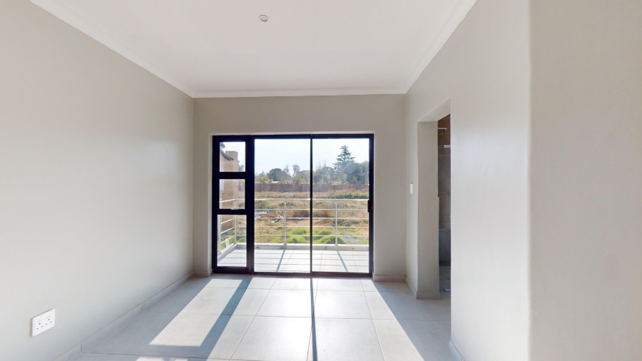 3 Bedroom Property for Sale in Bonaero Park Gauteng