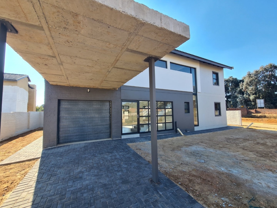 3 Bedroom Property for Sale in Bonaero Park Gauteng