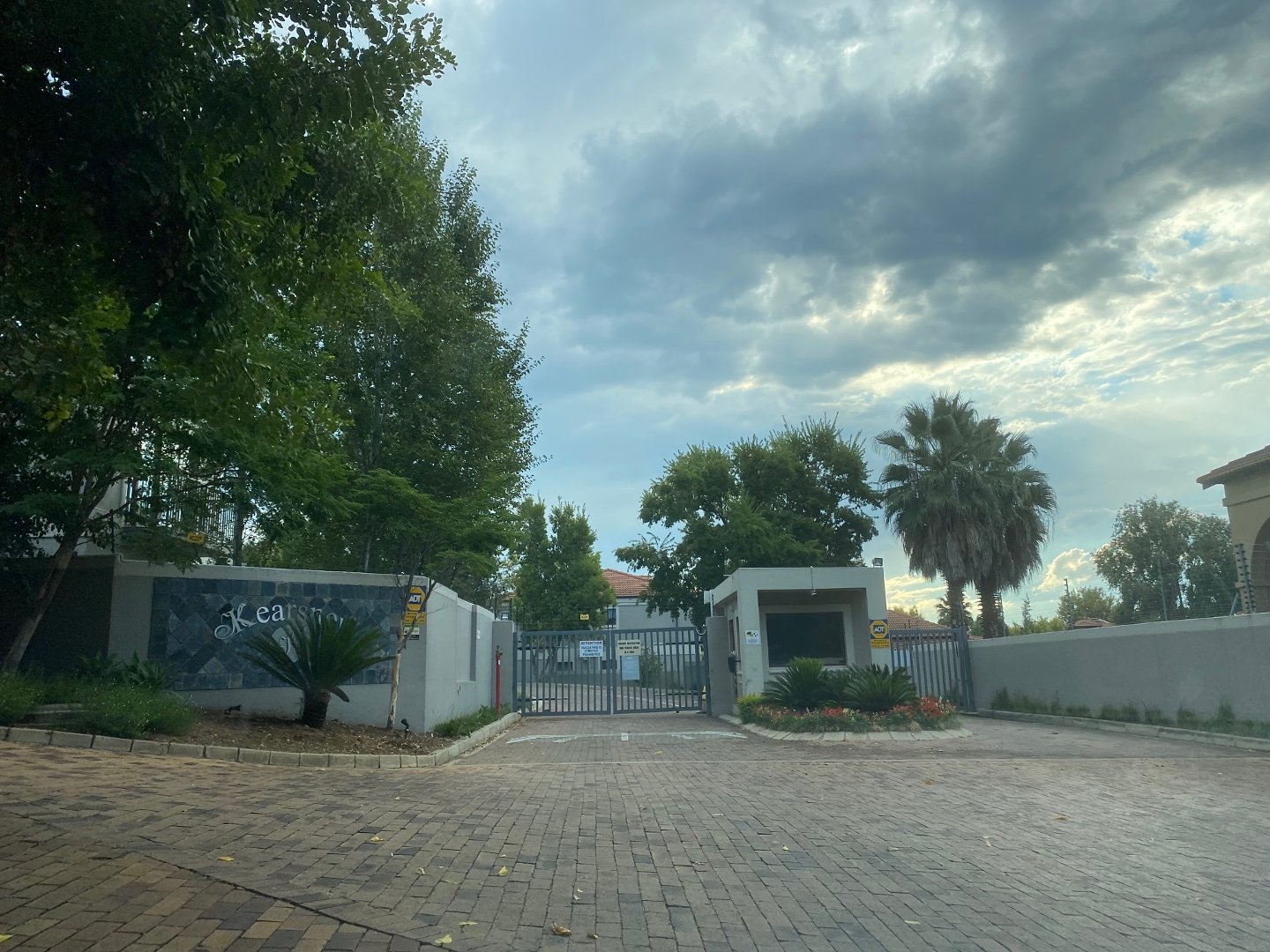  Bedroom Property for Sale in Sunninghill Gauteng