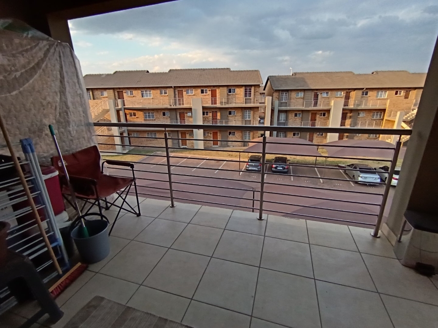 To Let 2 Bedroom Property for Rent in Monavoni Gauteng