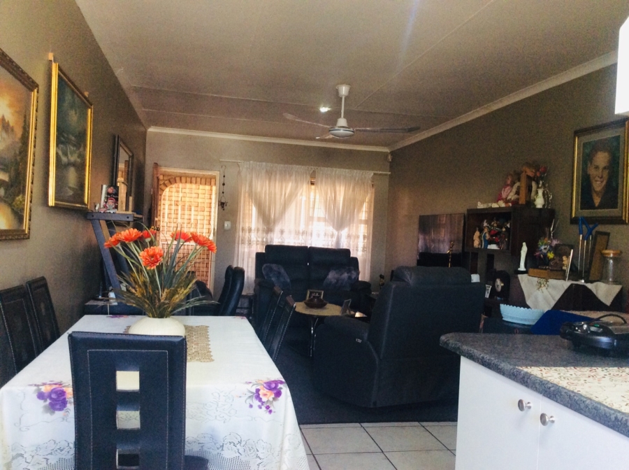 2 Bedroom Property for Sale in Alberton Central Gauteng