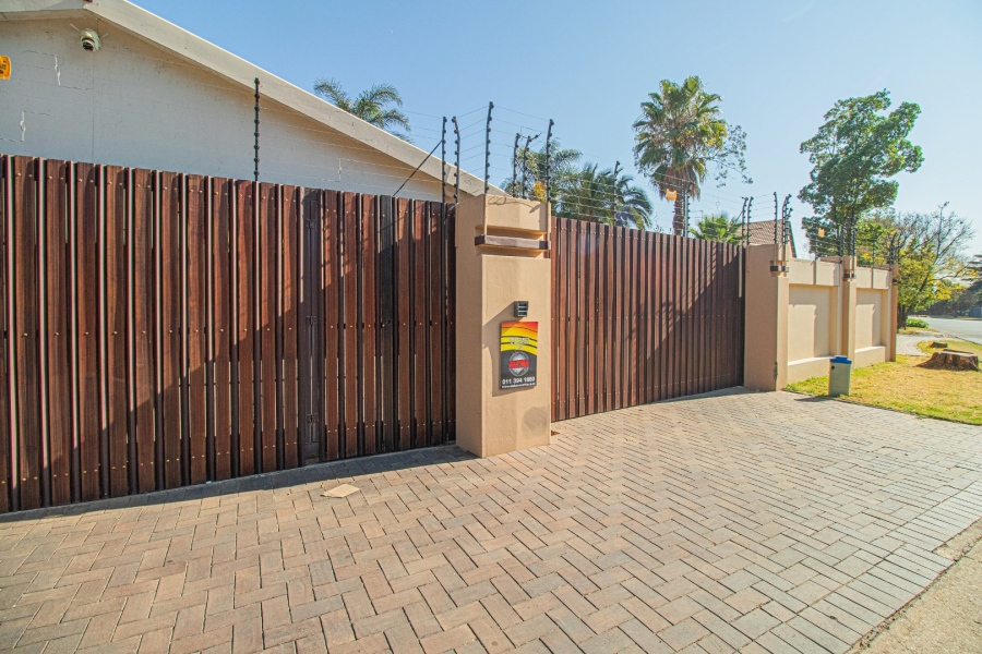 4 Bedroom Property for Sale in Aston Manor Gauteng