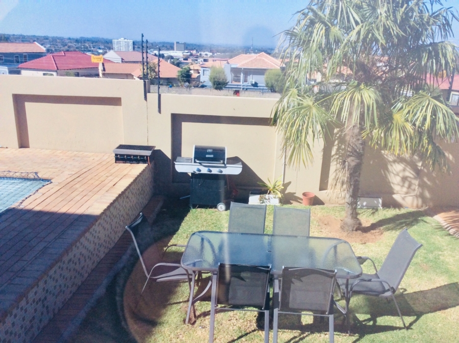 3 Bedroom Property for Sale in South Crest Gauteng