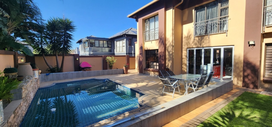 4 Bedroom Property for Sale in Aspen Hills Gauteng