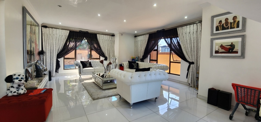 4 Bedroom Property for Sale in Aspen Hills Gauteng