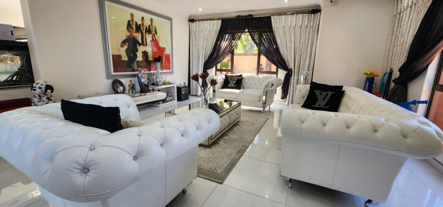 4 Bedroom Property for Sale in Aspen Hills Gauteng