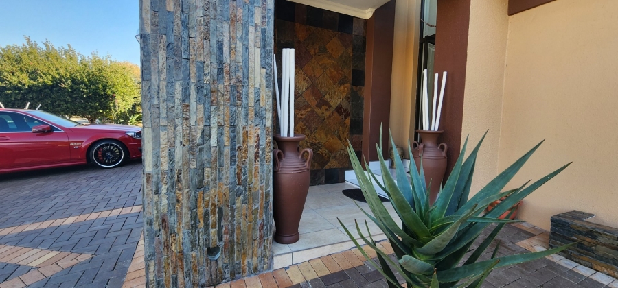 4 Bedroom Property for Sale in Aspen Hills Gauteng