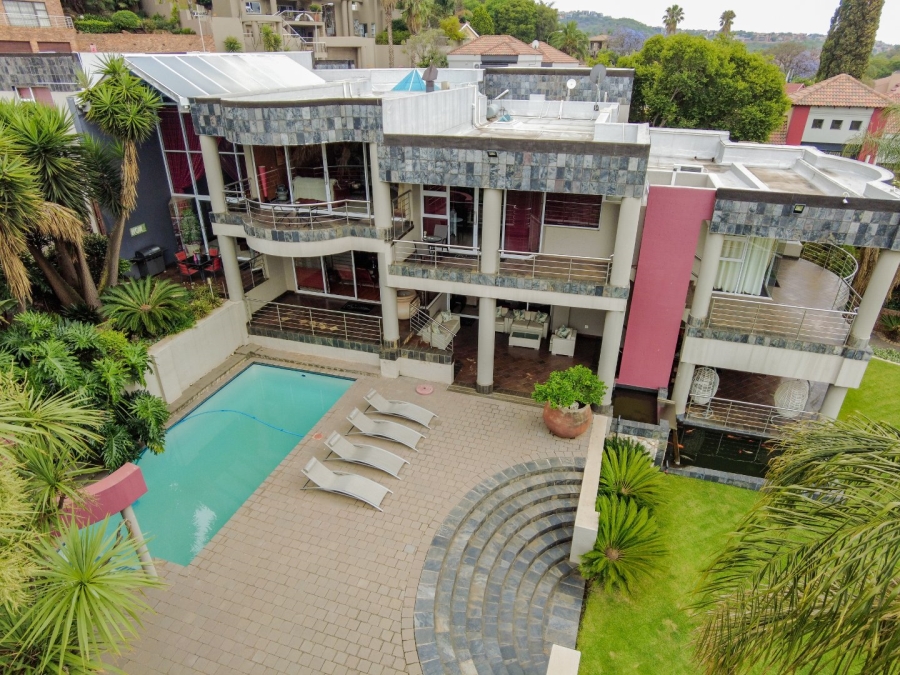 6 Bedroom Property for Sale in Glenvista Gauteng