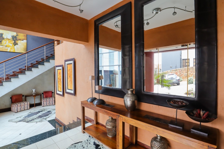 6 Bedroom Property for Sale in Glenvista Gauteng