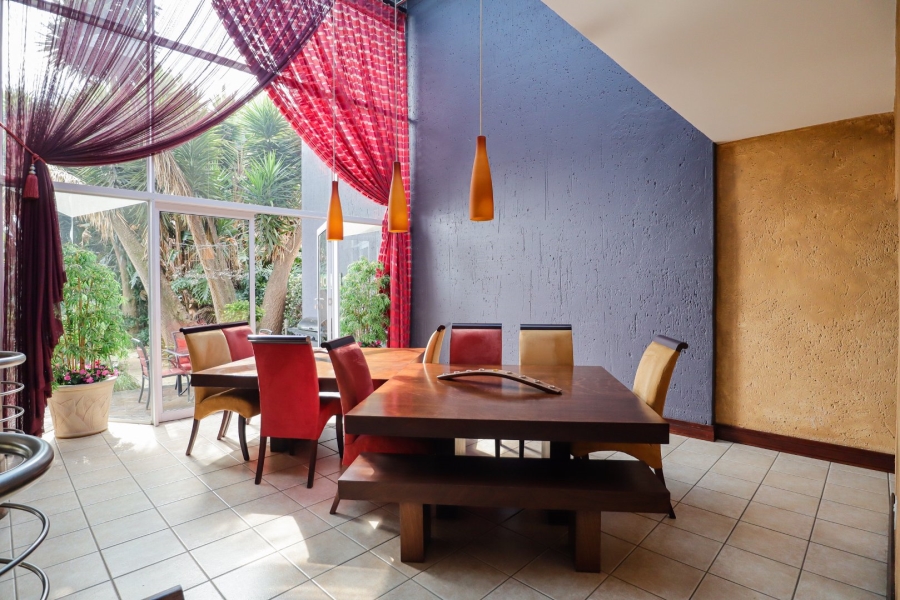 6 Bedroom Property for Sale in Glenvista Gauteng