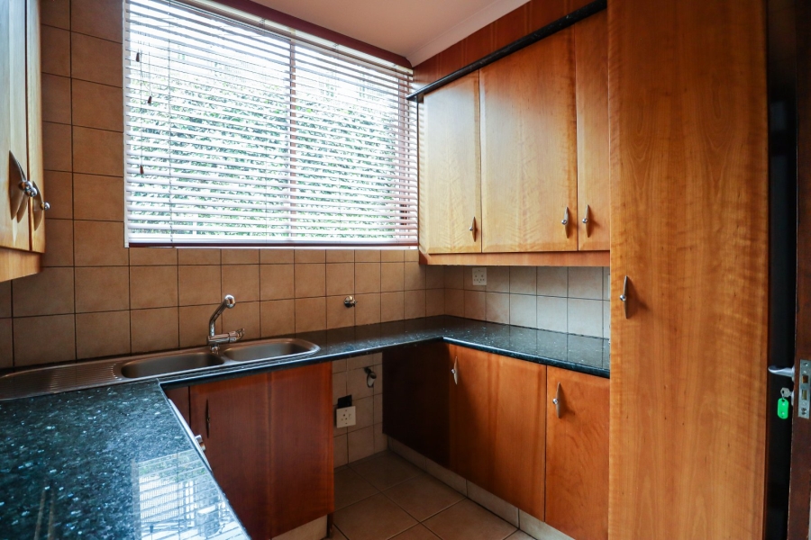 6 Bedroom Property for Sale in Glenvista Gauteng