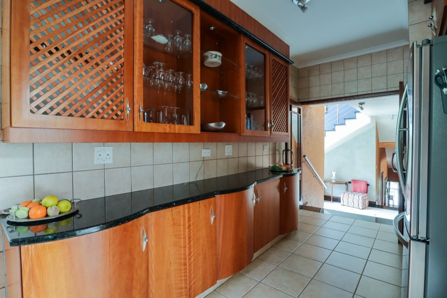 6 Bedroom Property for Sale in Glenvista Gauteng